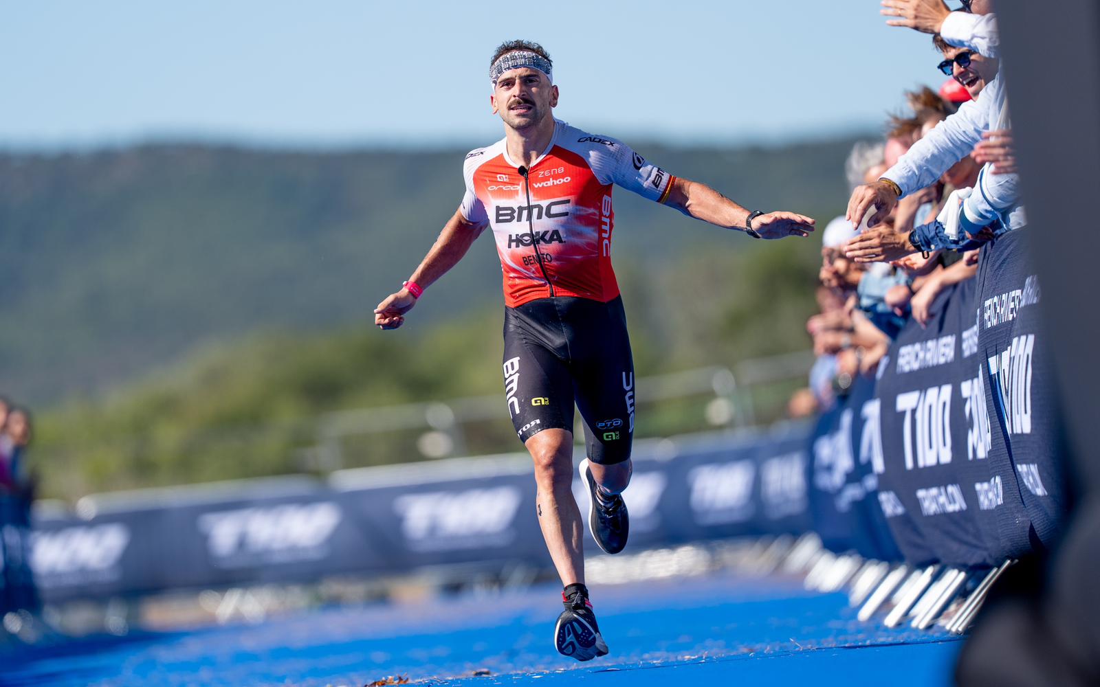 Our team helps professional athletes through the Bewolfish method